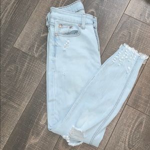 Light wash skinny jeans 👖